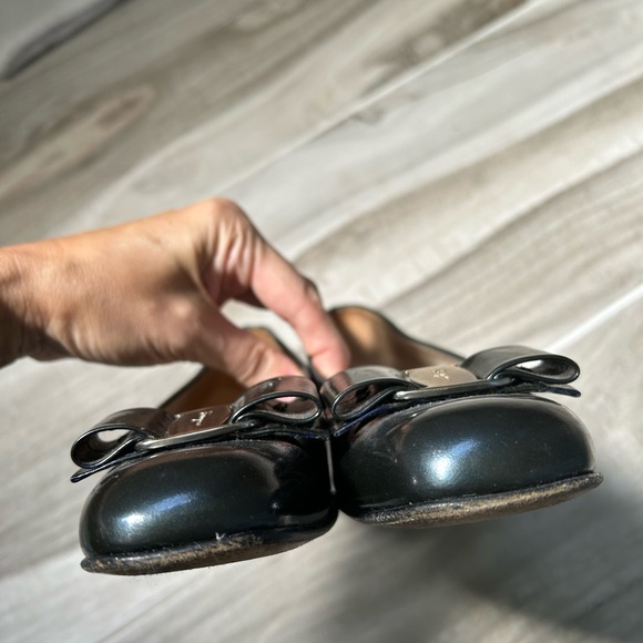 Salvatore ferragamo vara heels - Picture 4 of 7